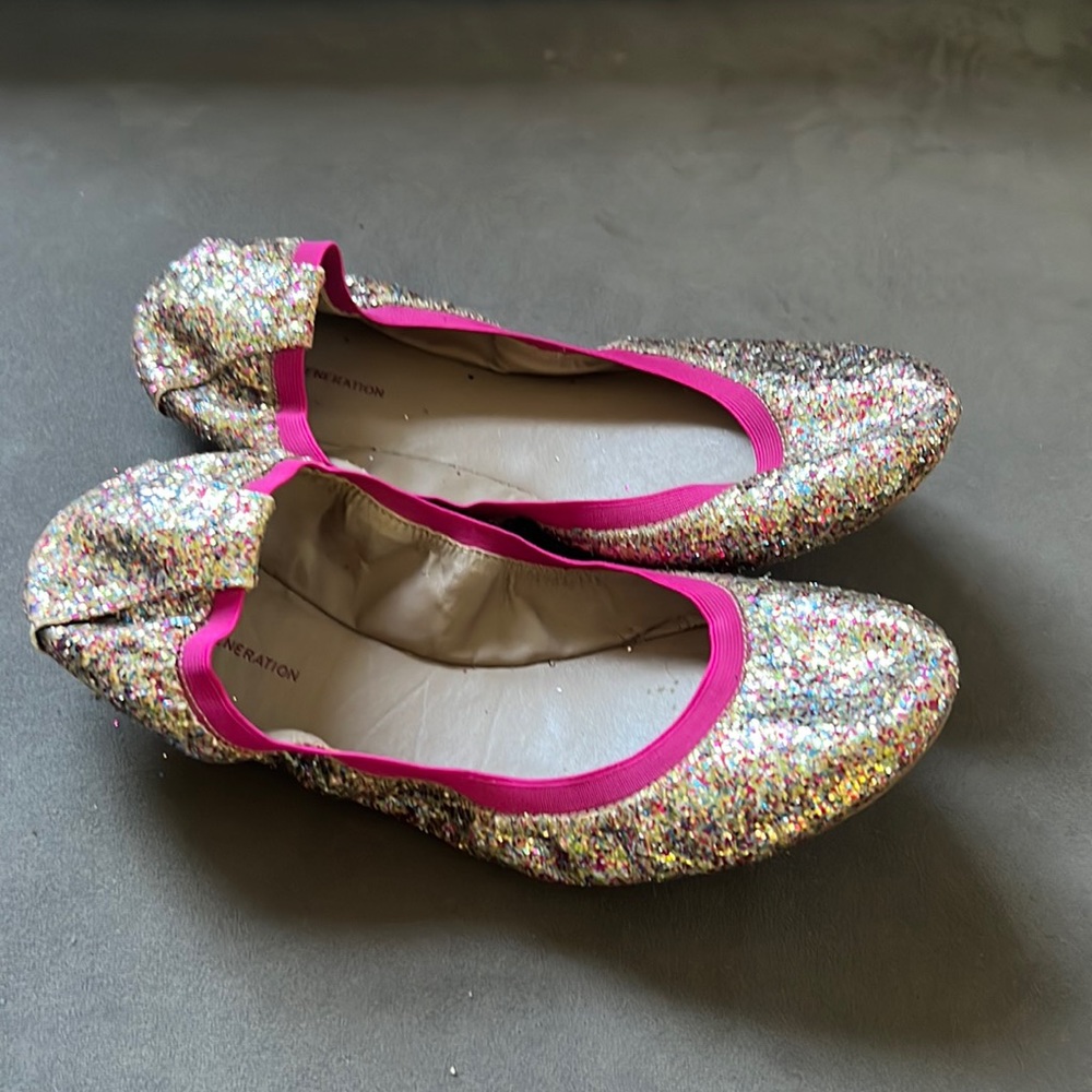 BCBG 🌈 sparkling ballet flats size 8